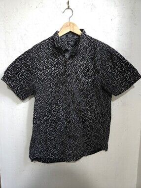 Eighty Eight Black Short-Sleeve Button-Down White Triangle Print 100% Cotton